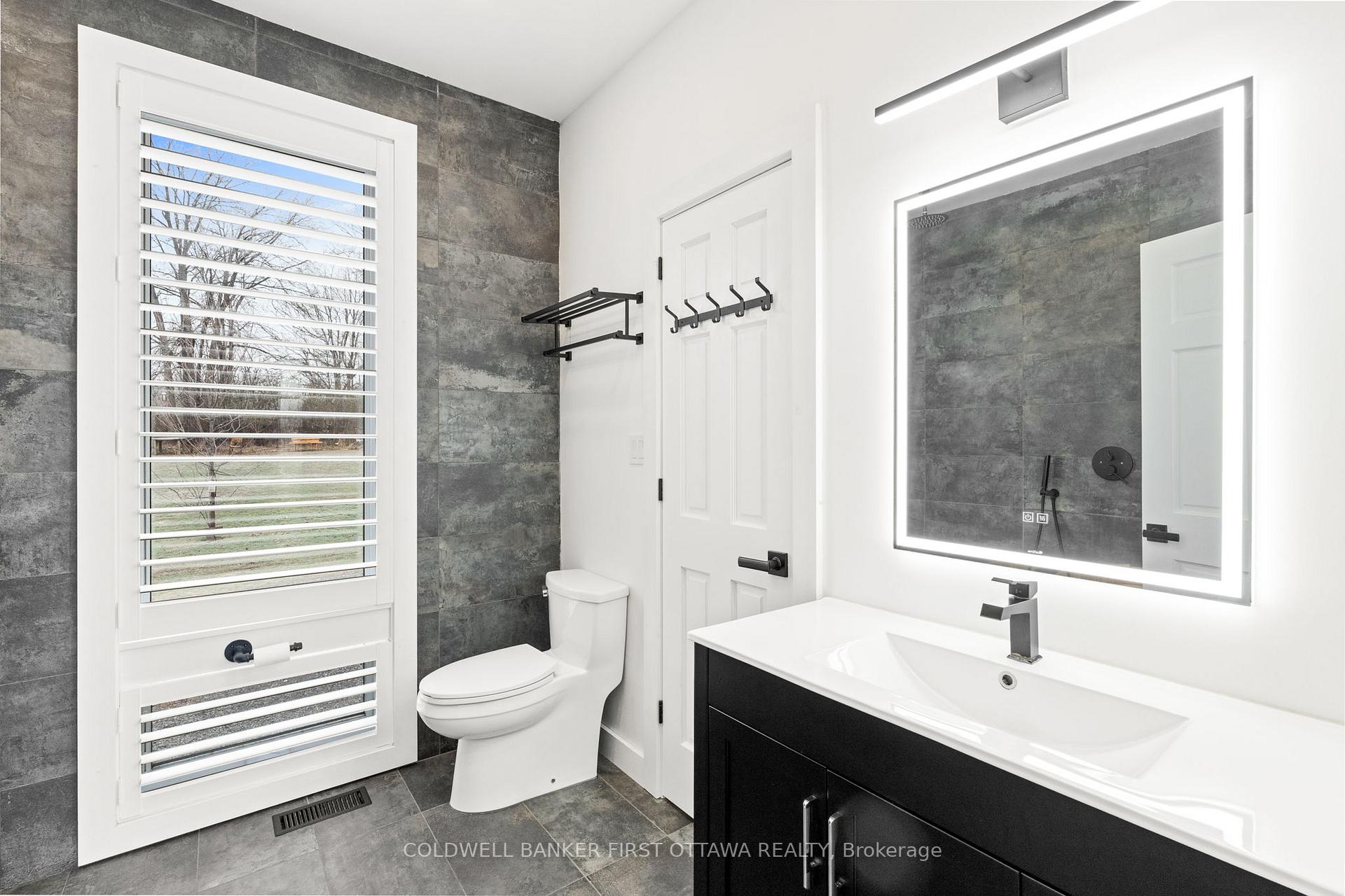 Photo 15 of 4210 Scotch Line Road, Tay Valley, Bathurst/Burgess & Sherbrooke (North Burgess) Twp — HOMEH