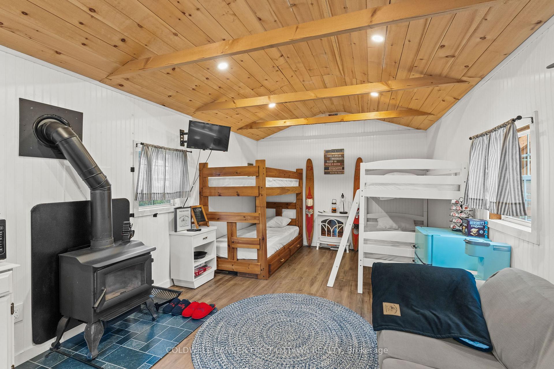 Photo 31 of 4210 Scotch Line Road, Tay Valley, Bathurst/Burgess & Sherbrooke (North Burgess) Twp — HOMEH