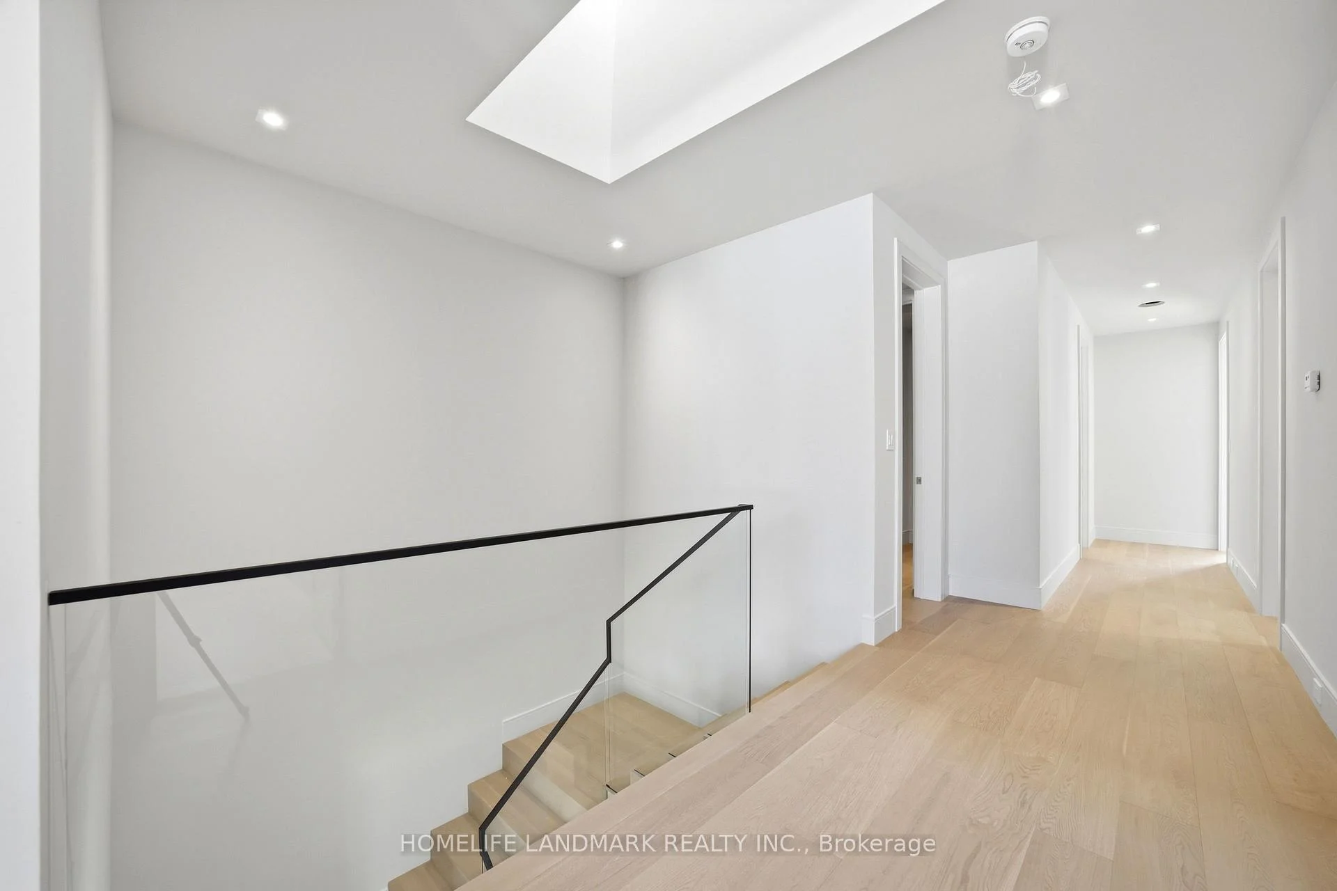Photo 32 of 88 Duncan Road, Richmond Hill, Langstaff — HOMEH