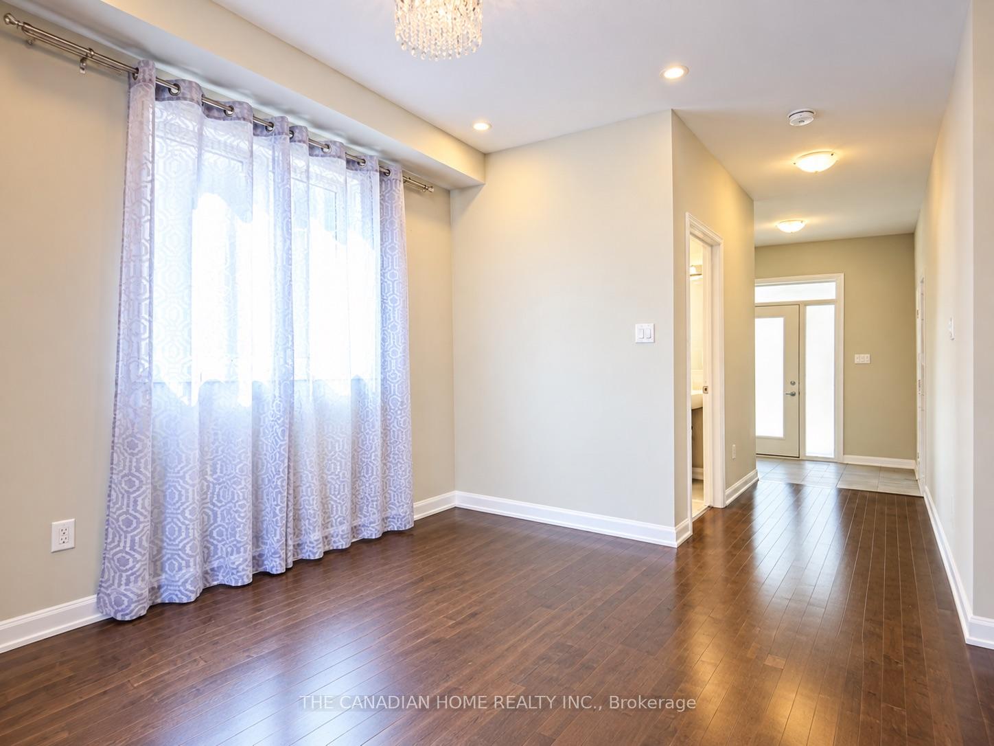 Photo 3 of 133 Teelin Circle, Ottawa, Barrhaven - Half Moon Bay — HOMEH