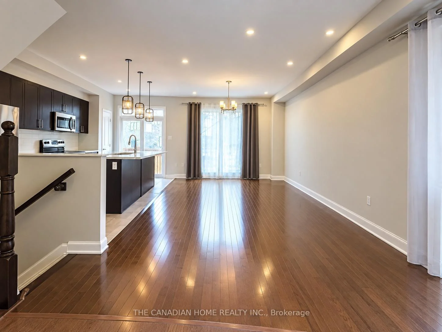 Photo 4 of 133 Teelin Circle, Ottawa, Barrhaven - Half Moon Bay — HOMEH