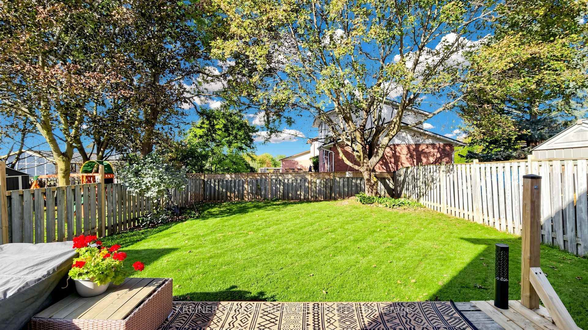 Photo 30 of 44 Annamaria Drive, Georgina, Keswick North — HOMEH