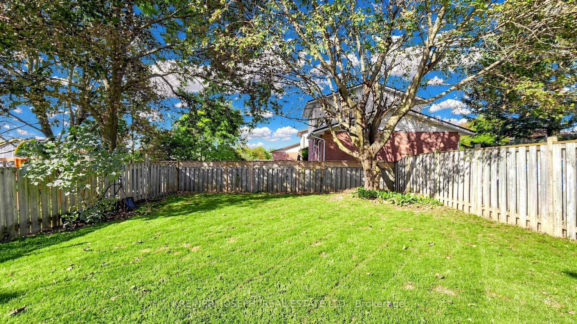 Photo 32 of 44 Annamaria Drive, Georgina, Keswick North — HOMEH