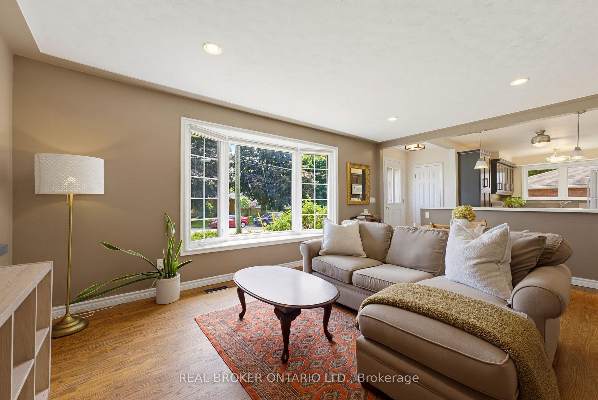 Photo 2 of 87 Ball Street, Brant, Paris — HOMEH