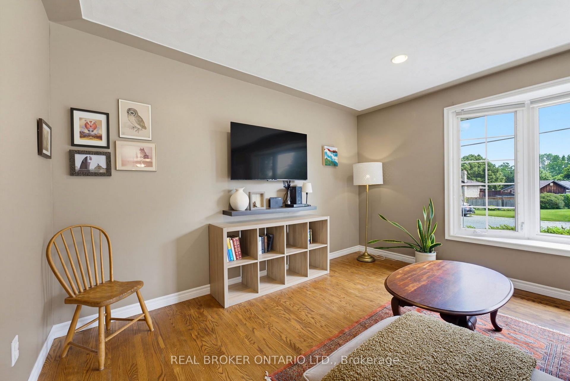 Photo 3 of 87 Ball Street, Brant, Paris — HOMEH