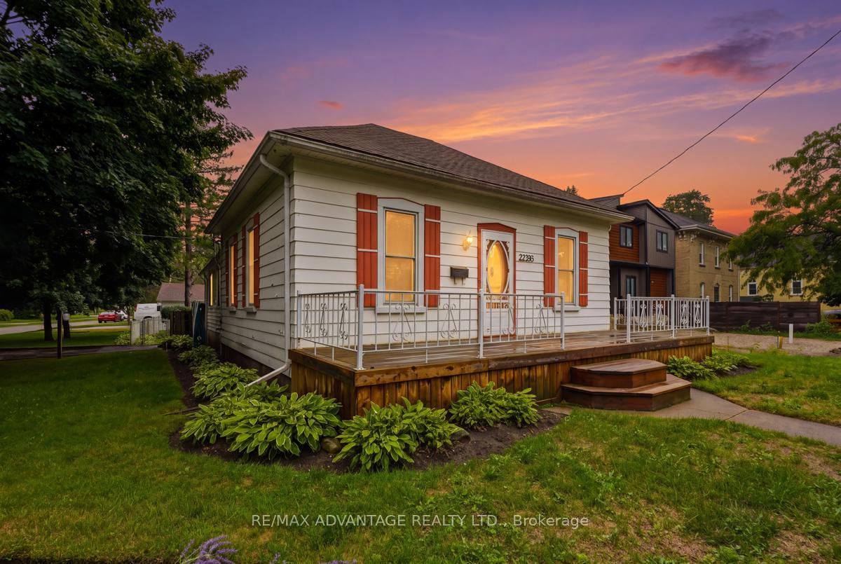 Photo of 22383 Adelaide Road