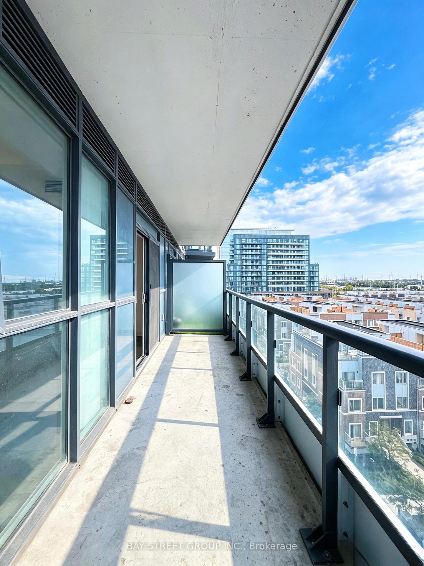 Photo 16 of Unit 710, 10 Honeycrisp Crescent, Vaughan, Vaughan Corporate Centre — HOMEH