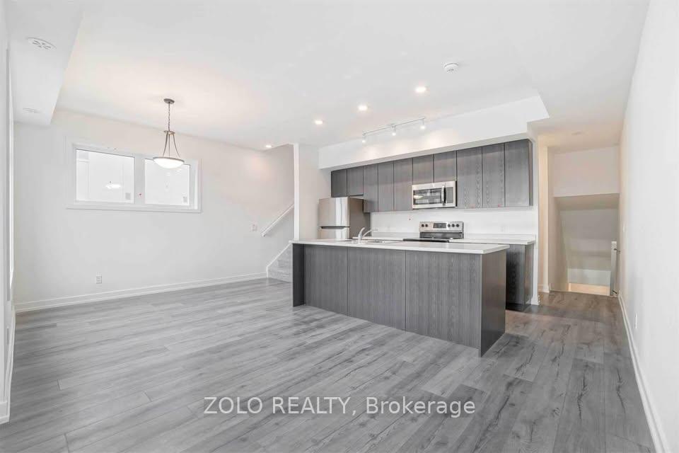 Photo 2 of Unit 318, 3058 Sixth Line, Oakville, Glenorchy — HOMEH