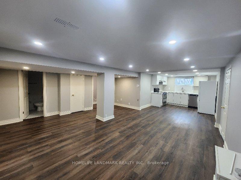 Photo 2 of 2042 Constance Drive, Oakville, Ford — HOMEH