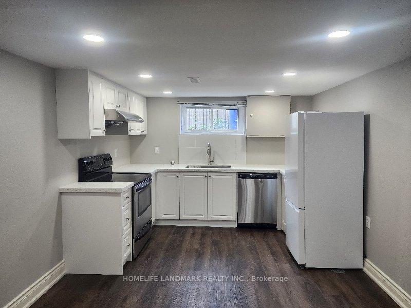 Photo 3 of 2042 Constance Drive, Oakville, Ford — HOMEH