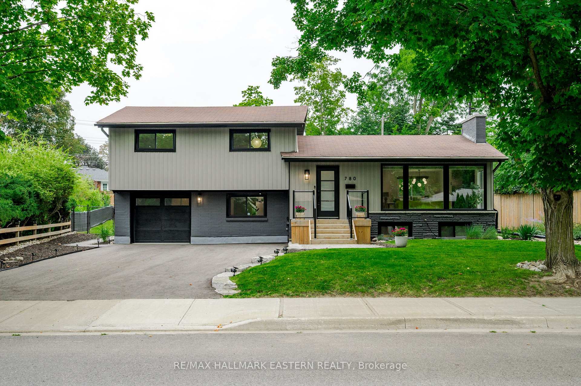 Photo 3 of 780 Hopkins Avenue, Peterborough, Town Ward 3 — HOMEH