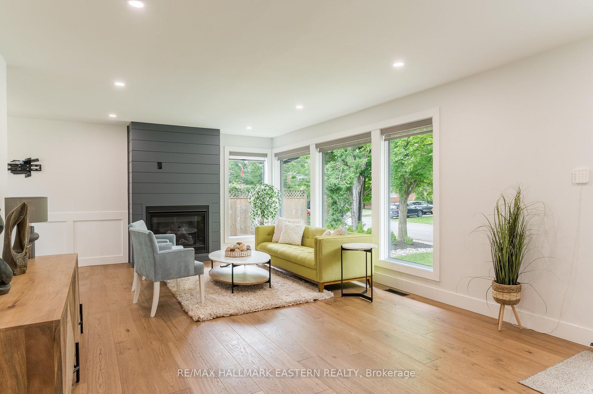 Photo 7 of 780 Hopkins Avenue, Peterborough, Town Ward 3 — HOMEH