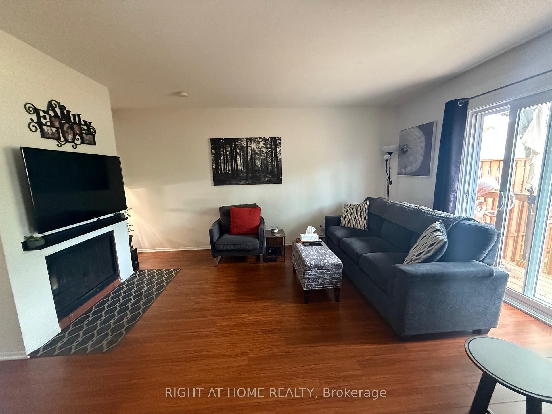 Photo 3 of Unit 124, 3445 Uplands Drive, Ottawa, Hunt Club — HOMEH