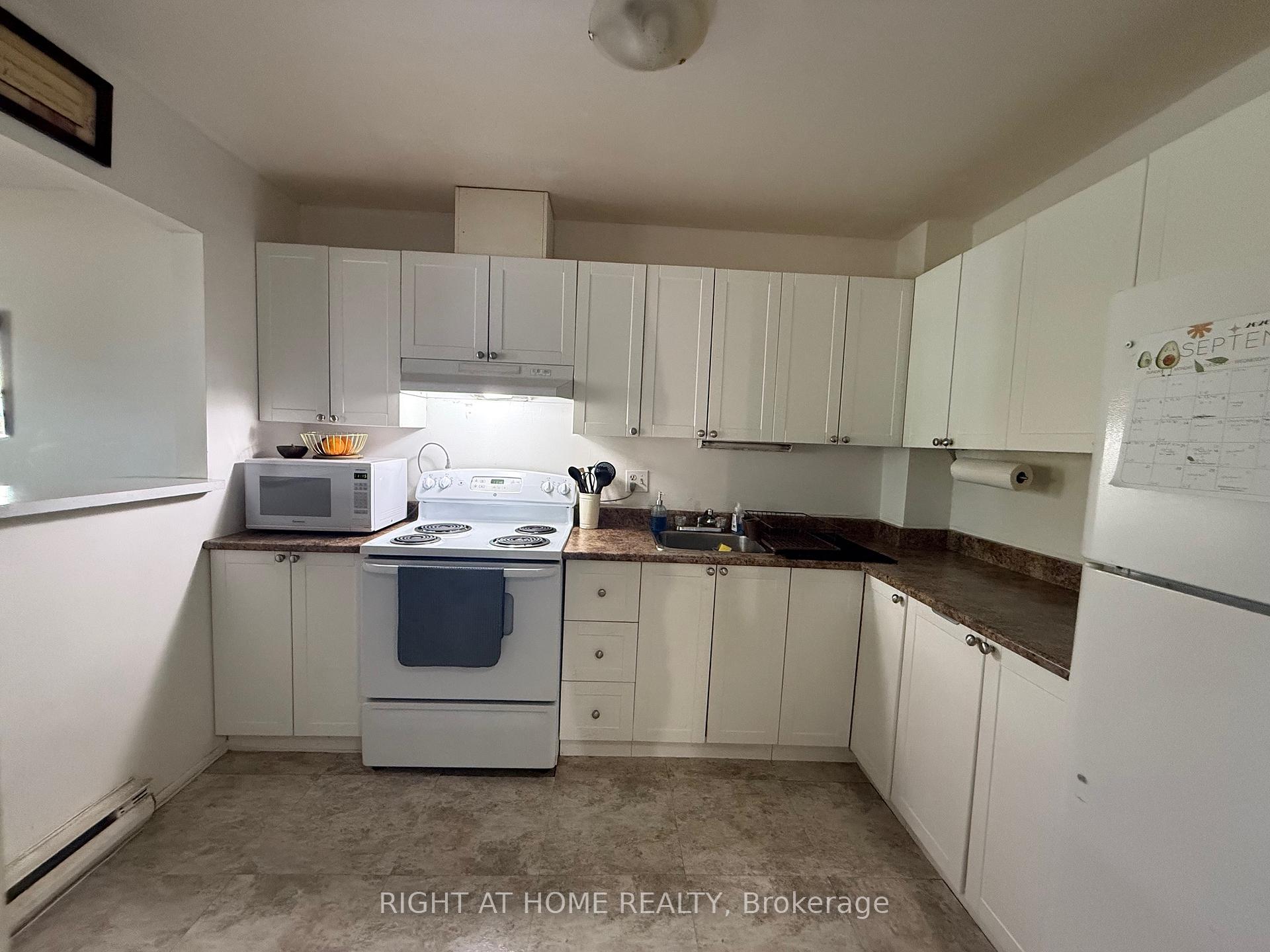 Photo 4 of Unit 124, 3445 Uplands Drive, Ottawa, Hunt Club — HOMEH