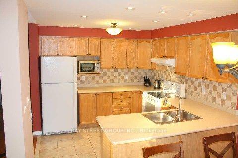 Photo 5 of 16 Steamer Drive, Whitby, Port Whitby — HOMEH