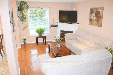 Photo 7 of 16 Steamer Drive, Whitby, Port Whitby — HOMEH