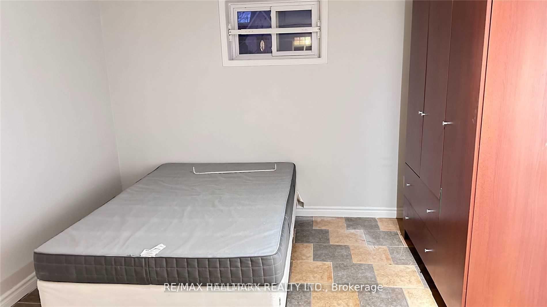 Photo 5 of Unit Bsmt, 59 Newton Drive, North York, Newtonbrook East — HOMEH