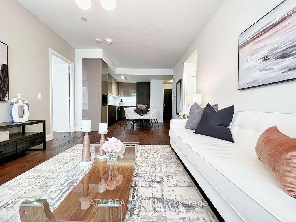 Photo 8 of Unit 506, 151 Avenue Road, Toronto, The Annex — HOMEH