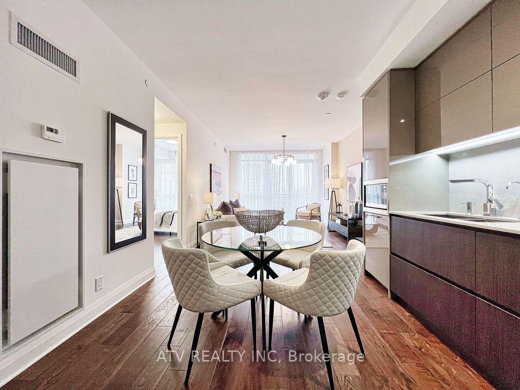 Photo 9 of Unit 506, 151 Avenue Road, Toronto, The Annex — HOMEH
