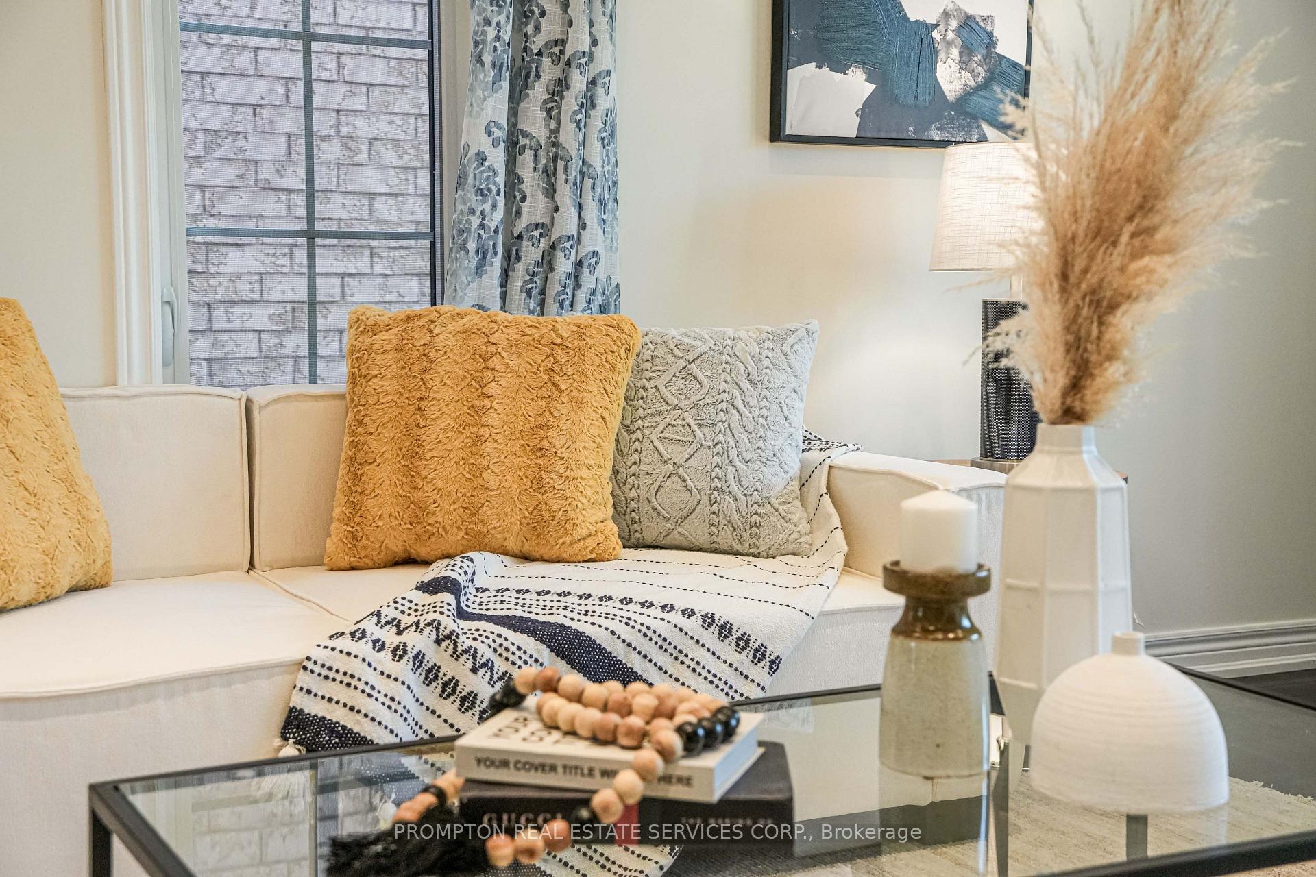 Photo 4 of 2762 Donald Cousens Parkway, Markham, Cornell — HOMEH