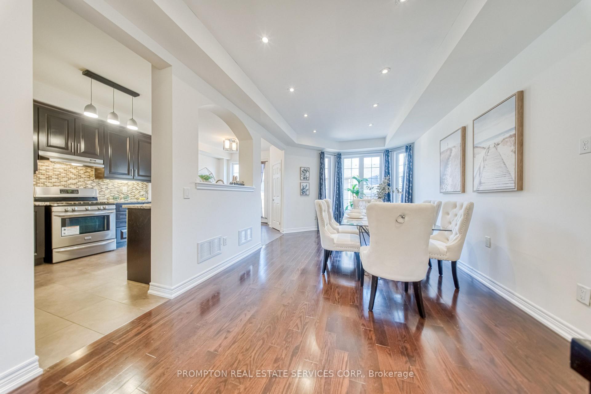 Photo 7 of 2762 Donald Cousens Parkway, Markham, Cornell — HOMEH
