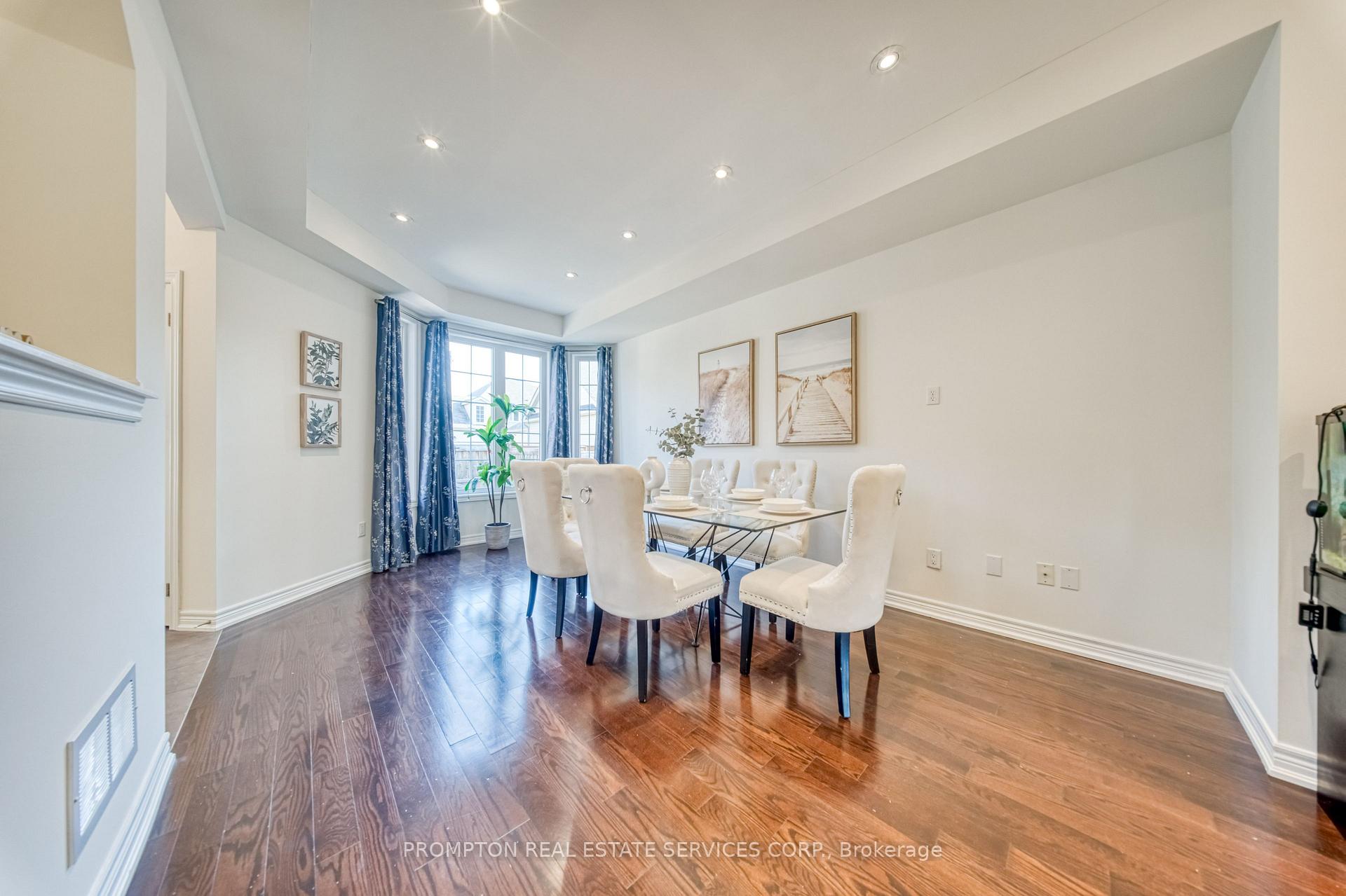 Photo 8 of 2762 Donald Cousens Parkway, Markham, Cornell — HOMEH