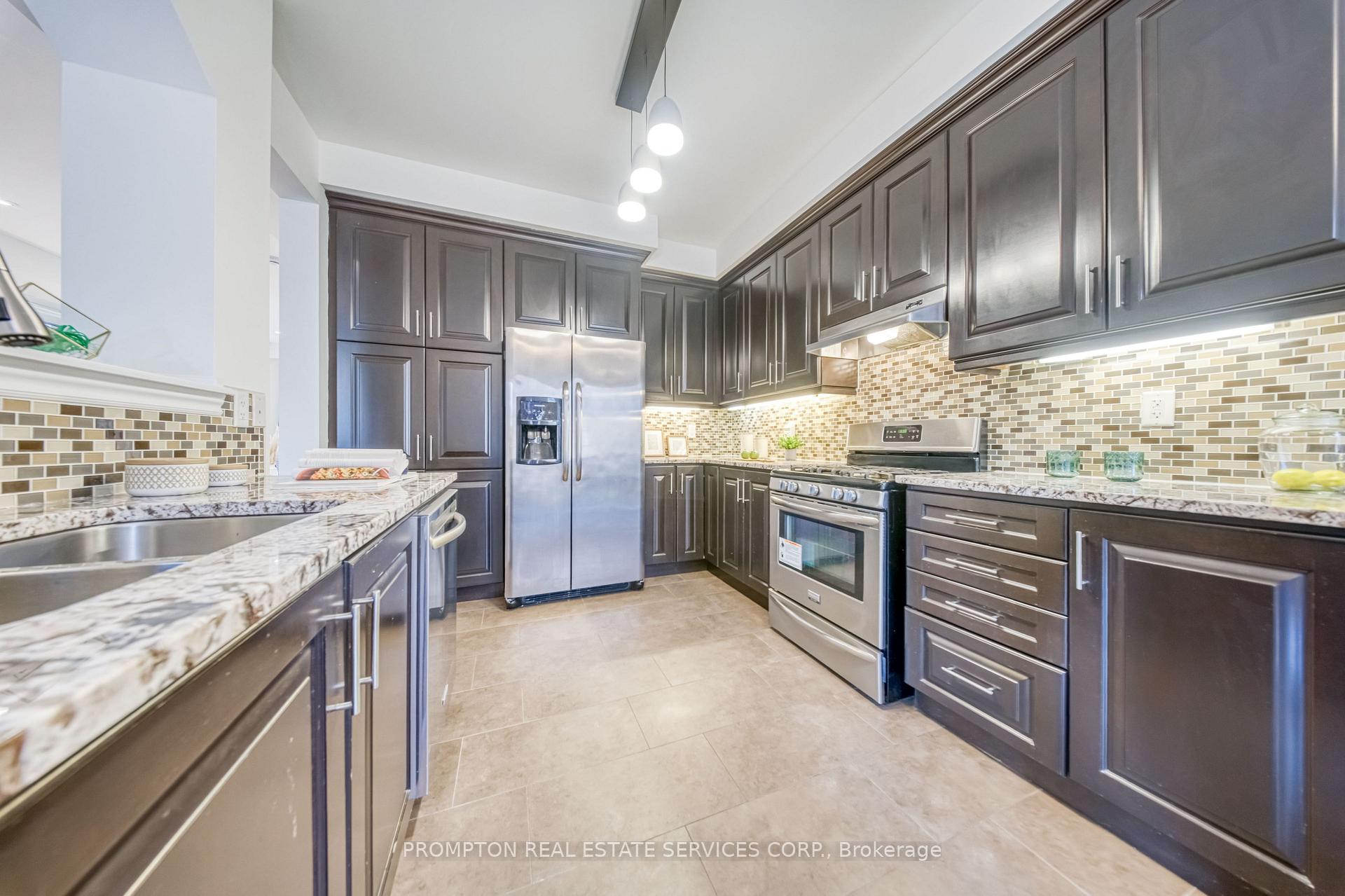 Photo 12 of 2762 Donald Cousens Parkway, Markham, Cornell — HOMEH