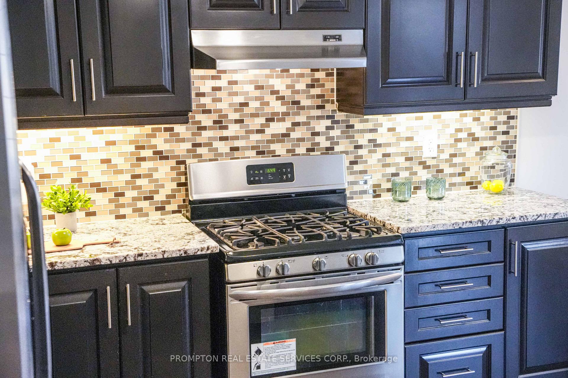 Photo 13 of 2762 Donald Cousens Parkway, Markham, Cornell — HOMEH