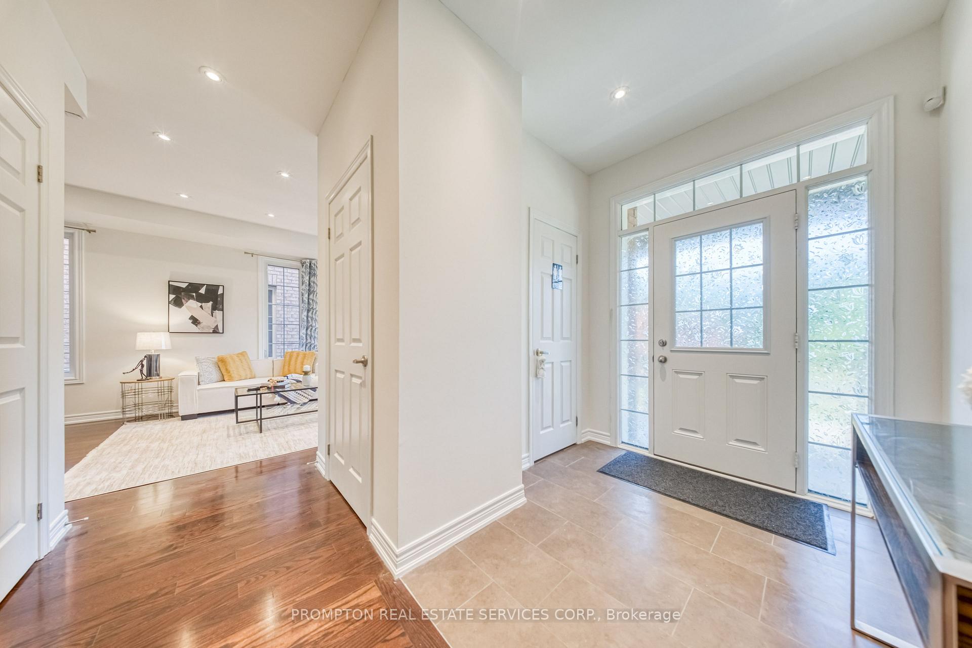 Photo 18 of 2762 Donald Cousens Parkway, Markham, Cornell — HOMEH