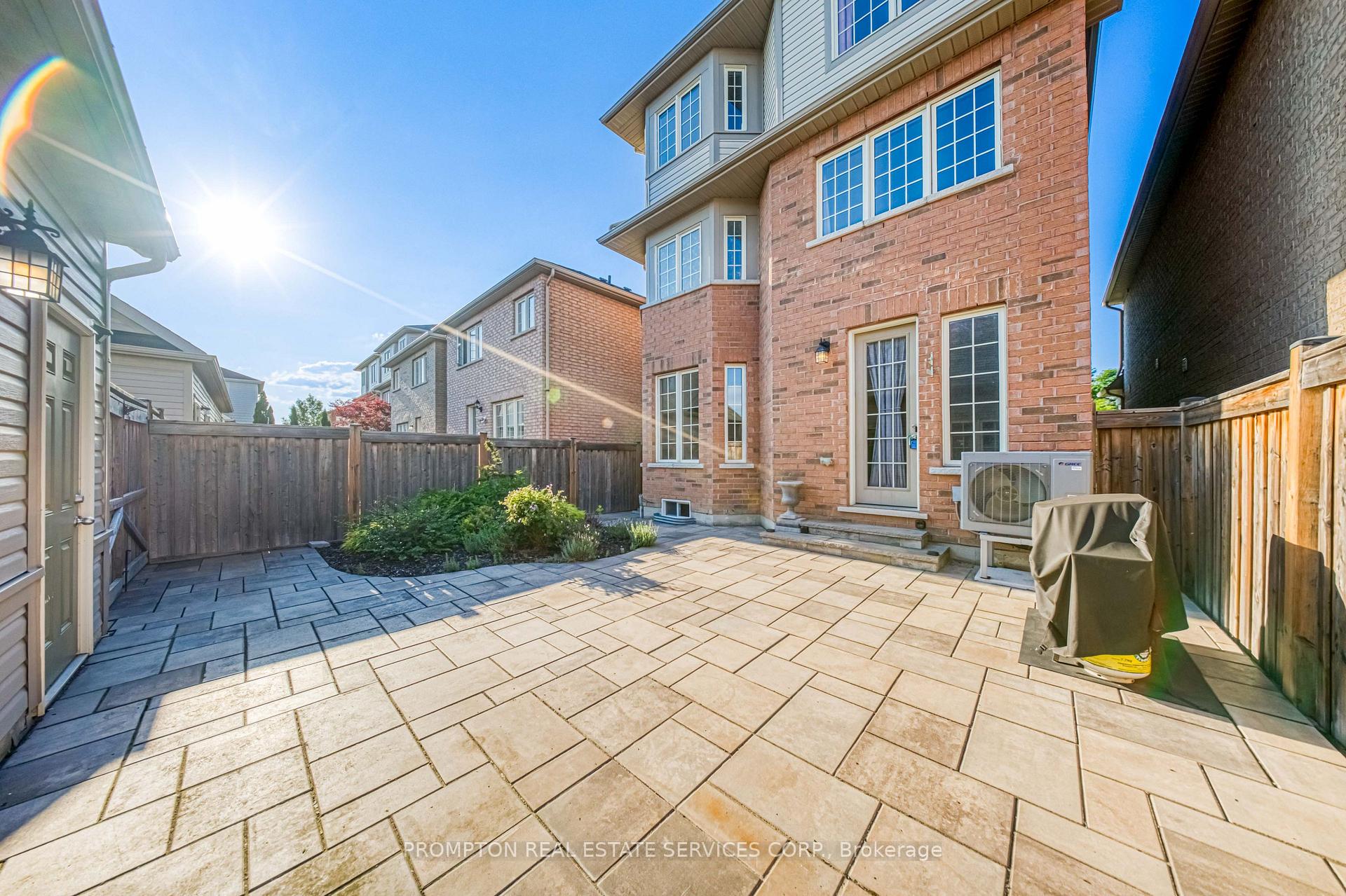 Photo 38 of 2762 Donald Cousens Parkway, Markham, Cornell — HOMEH