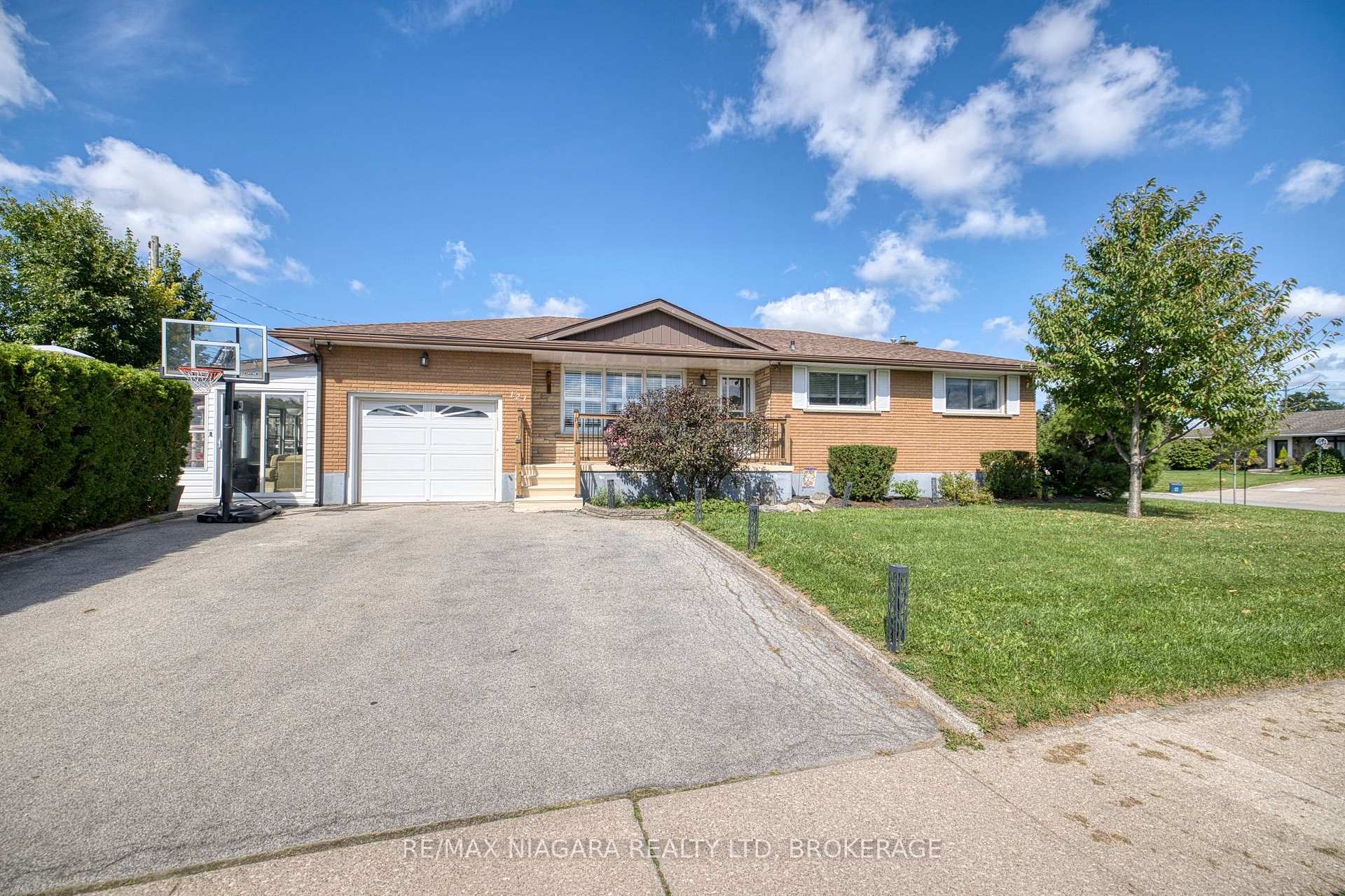 Photo of 121 Garon Avenue