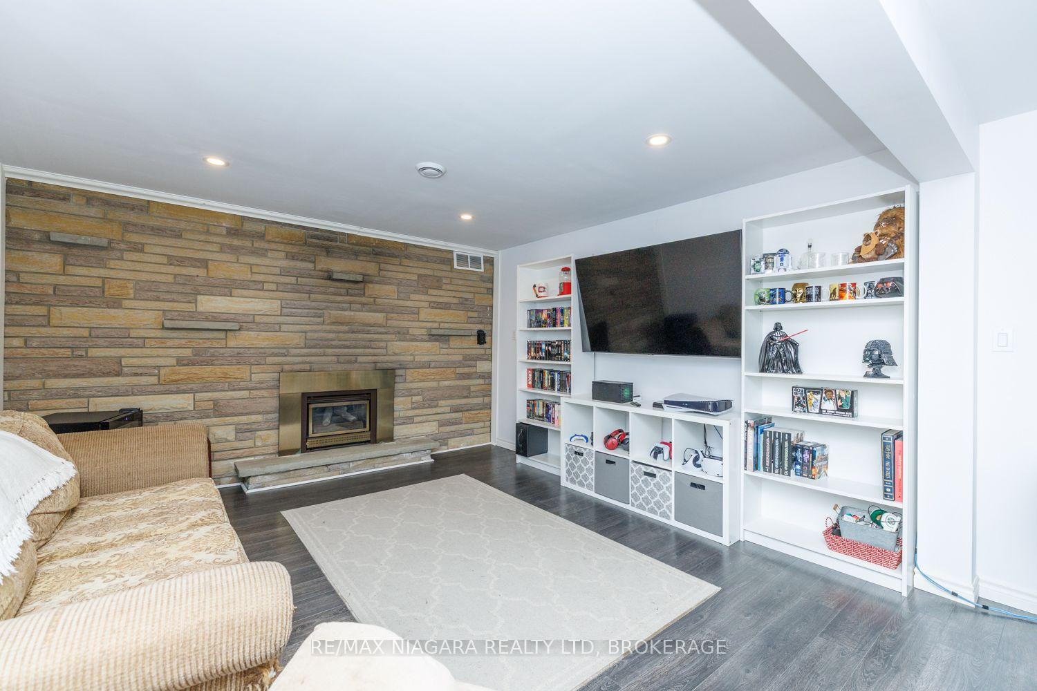 Photo 20 of 121 Garon Avenue, Welland, Lincoln/Crowland — HOMEH