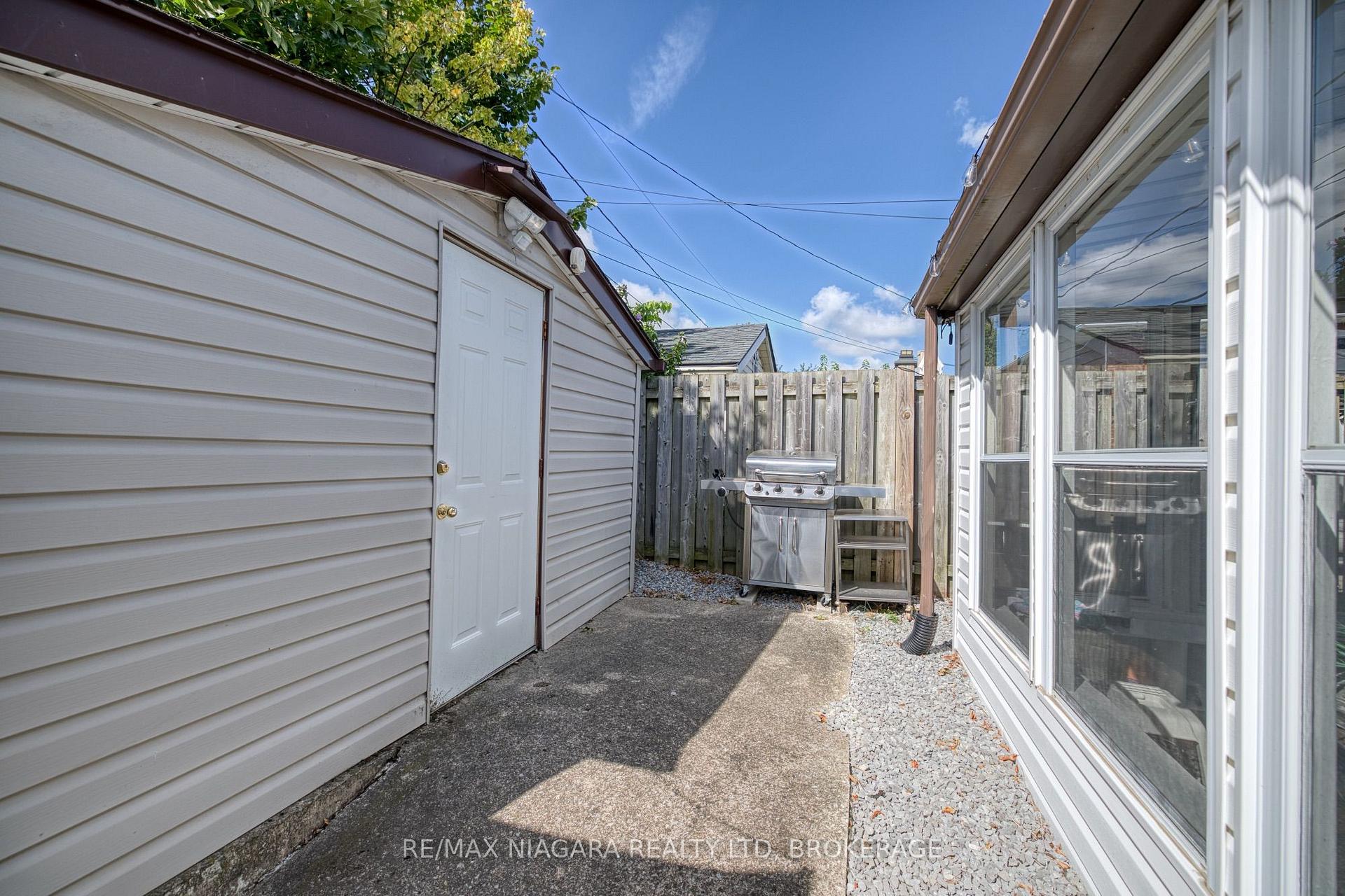 Photo 34 of 121 Garon Avenue, Welland, Lincoln/Crowland — HOMEH