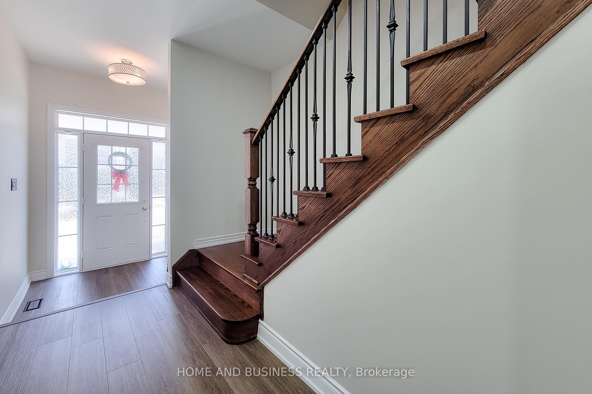 Photo 4 of 5532 Meadowcrest Avenue, Mississauga, Churchill Meadows — HOMEH
