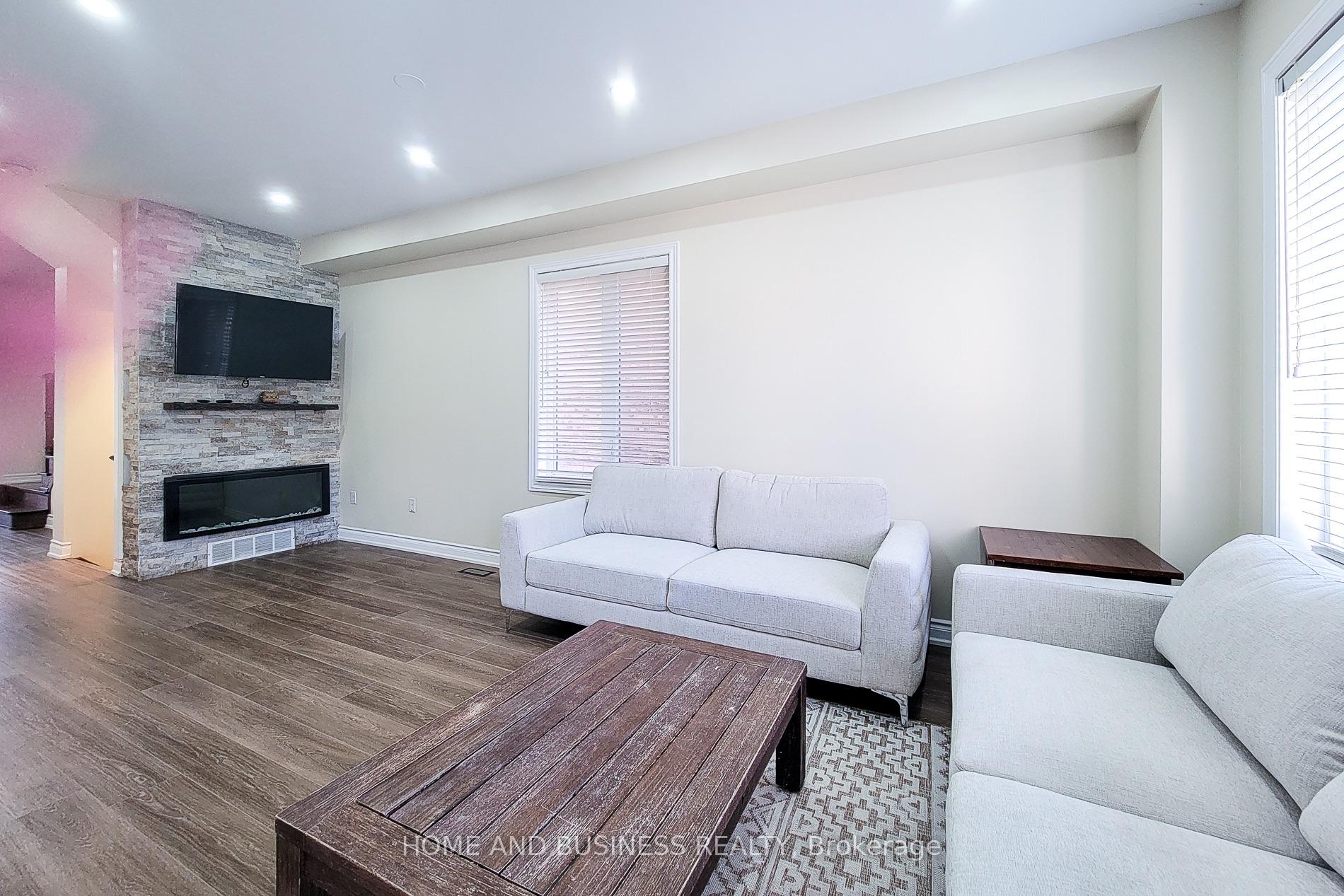 Photo 7 of 5532 Meadowcrest Avenue, Mississauga, Churchill Meadows — HOMEH