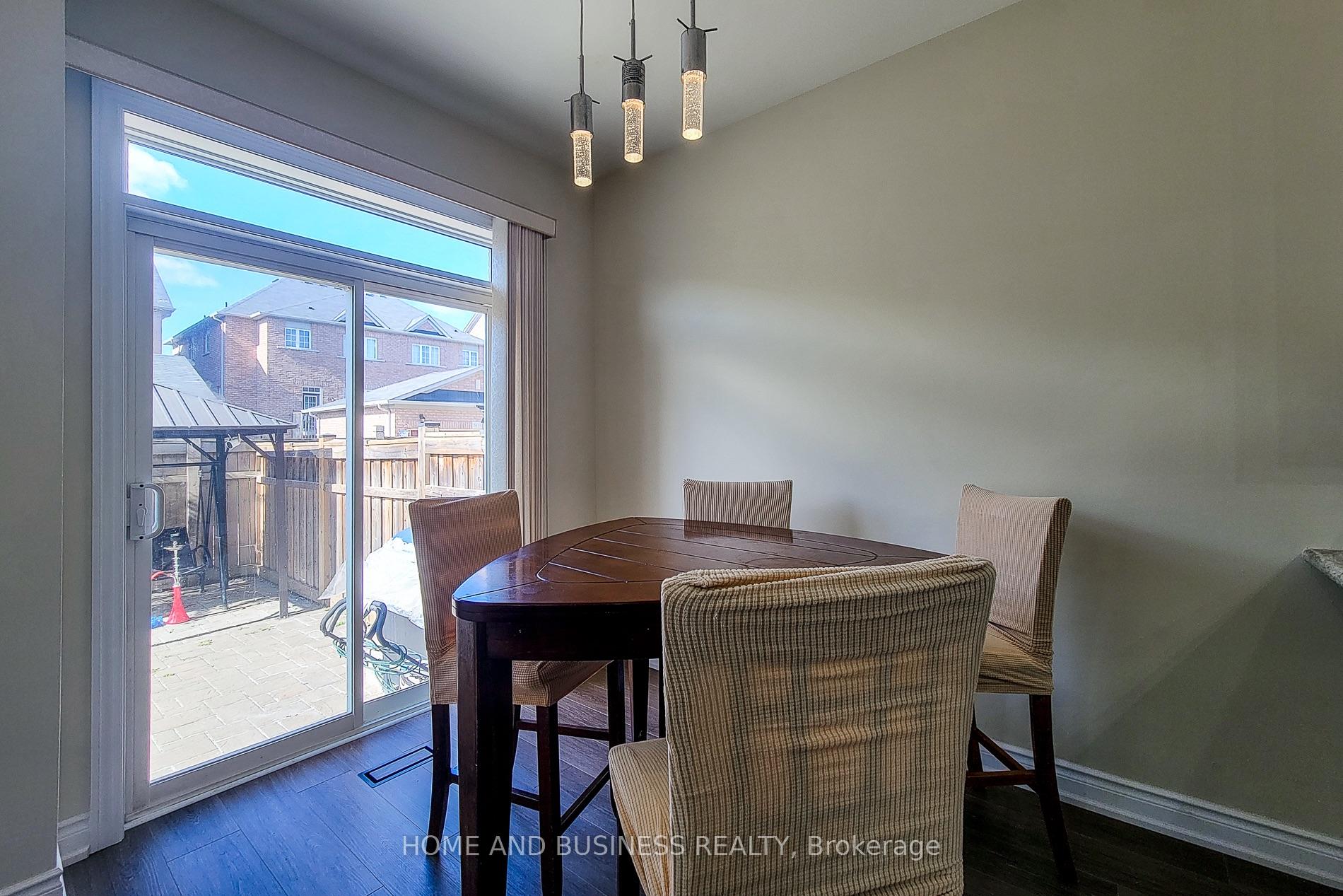 Photo 12 of 5532 Meadowcrest Avenue, Mississauga, Churchill Meadows — HOMEH
