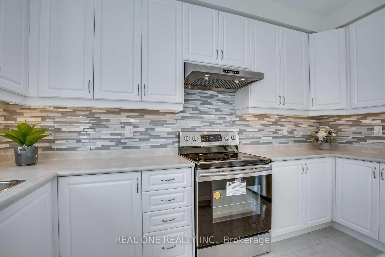Photo 9 of 483 George Ryan Avenue, Oakville, Joshua Meadows — HOMEH