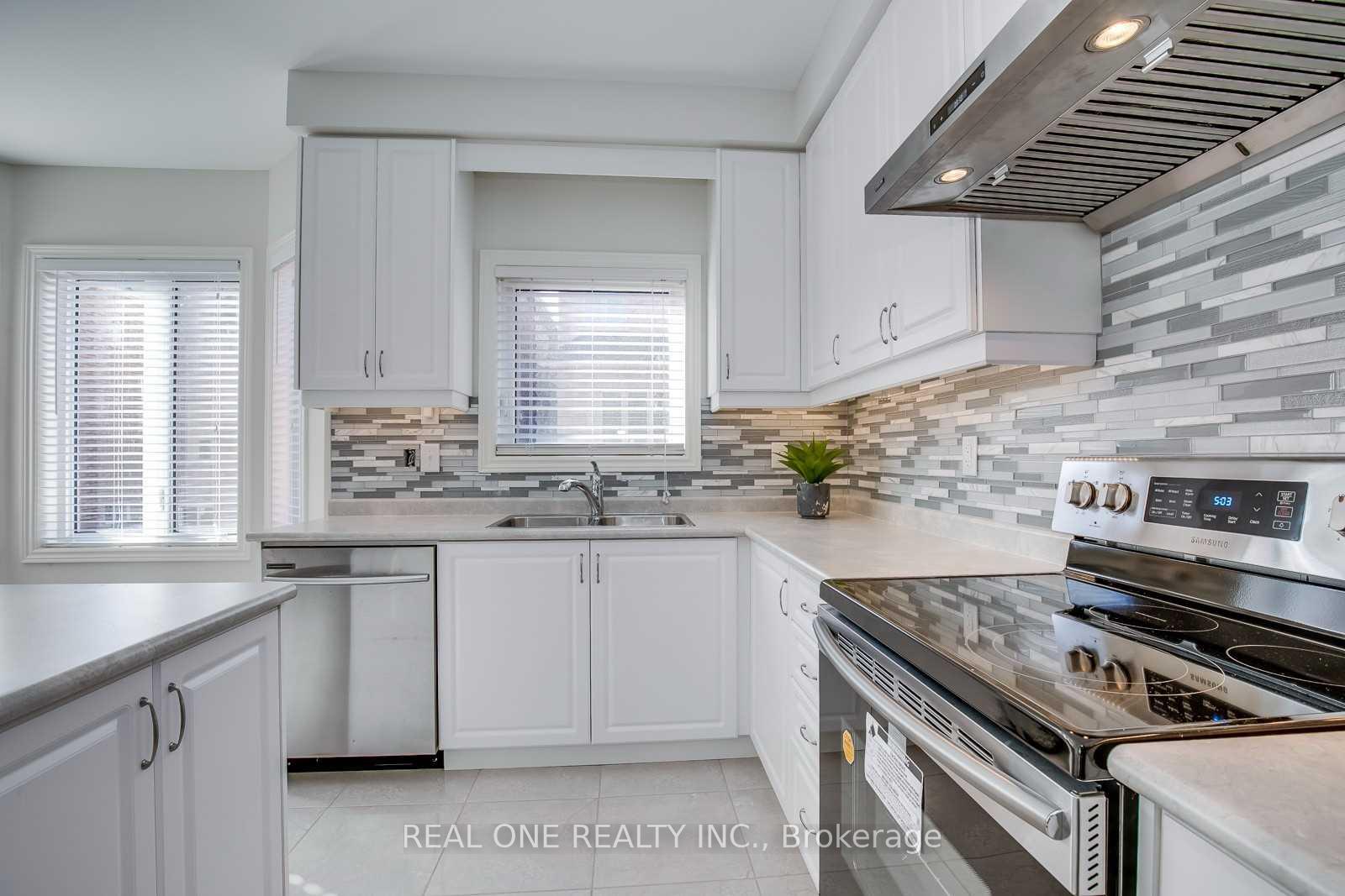 Photo 10 of 483 George Ryan Avenue, Oakville, Joshua Meadows — HOMEH