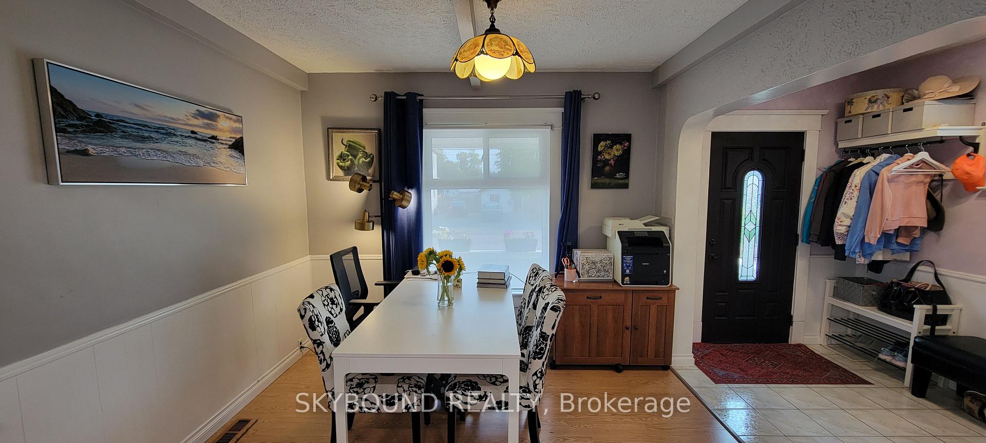 Photo 6 of 4617 Ferguson Street, Niagara Falls, Downtown — HOMEH