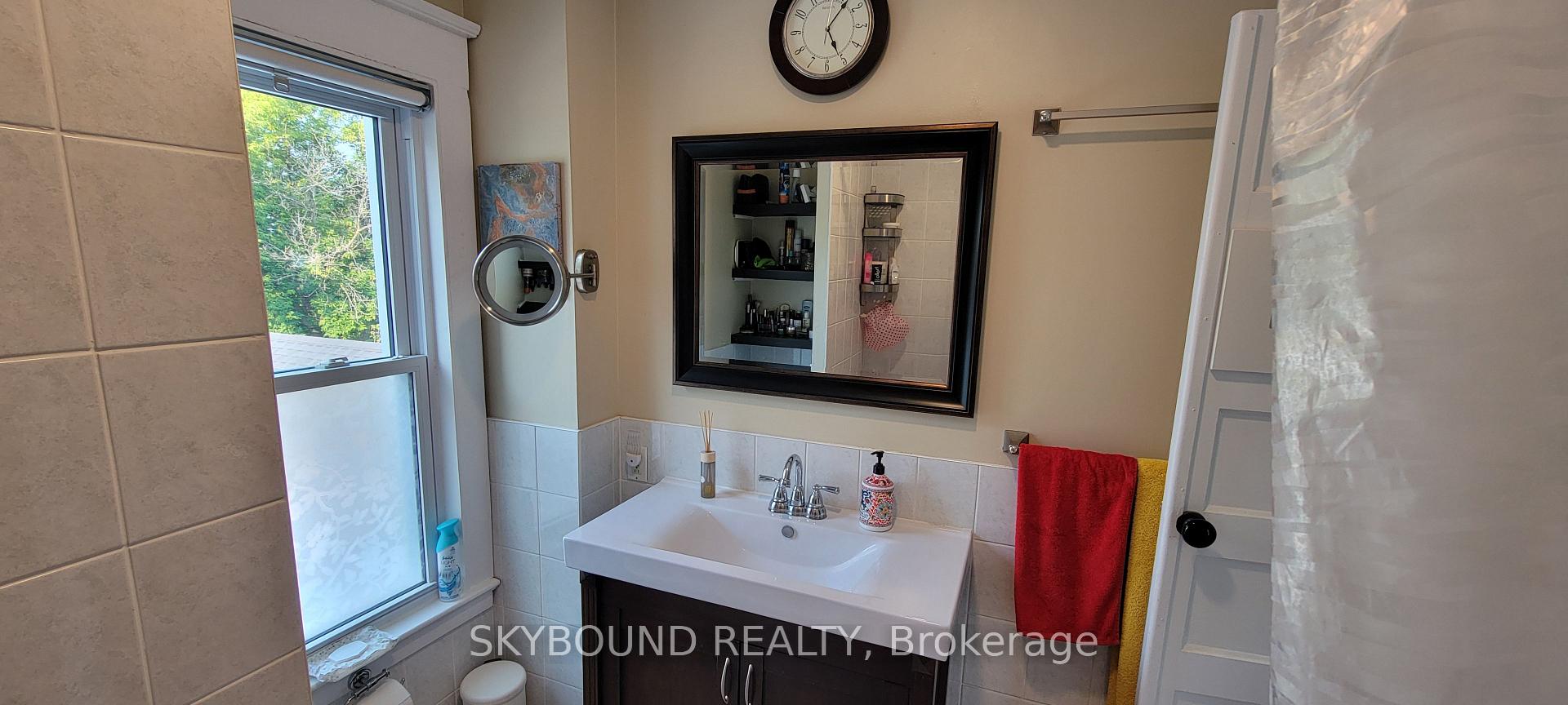 Photo 12 of 4617 Ferguson Street, Niagara Falls, Downtown — HOMEH
