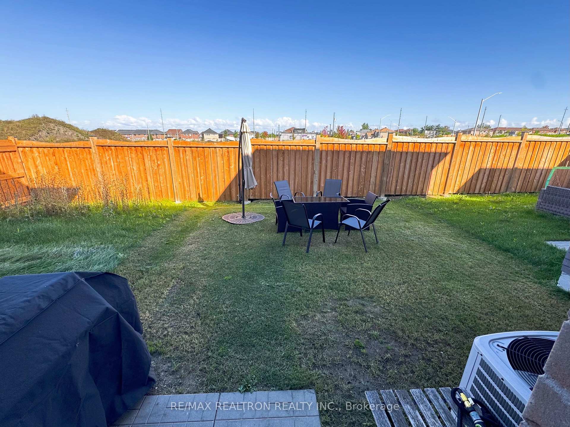 Photo 7 of 59 Sagewood Avenue, Barrie, Rural Barrie Southeast — HOMEH