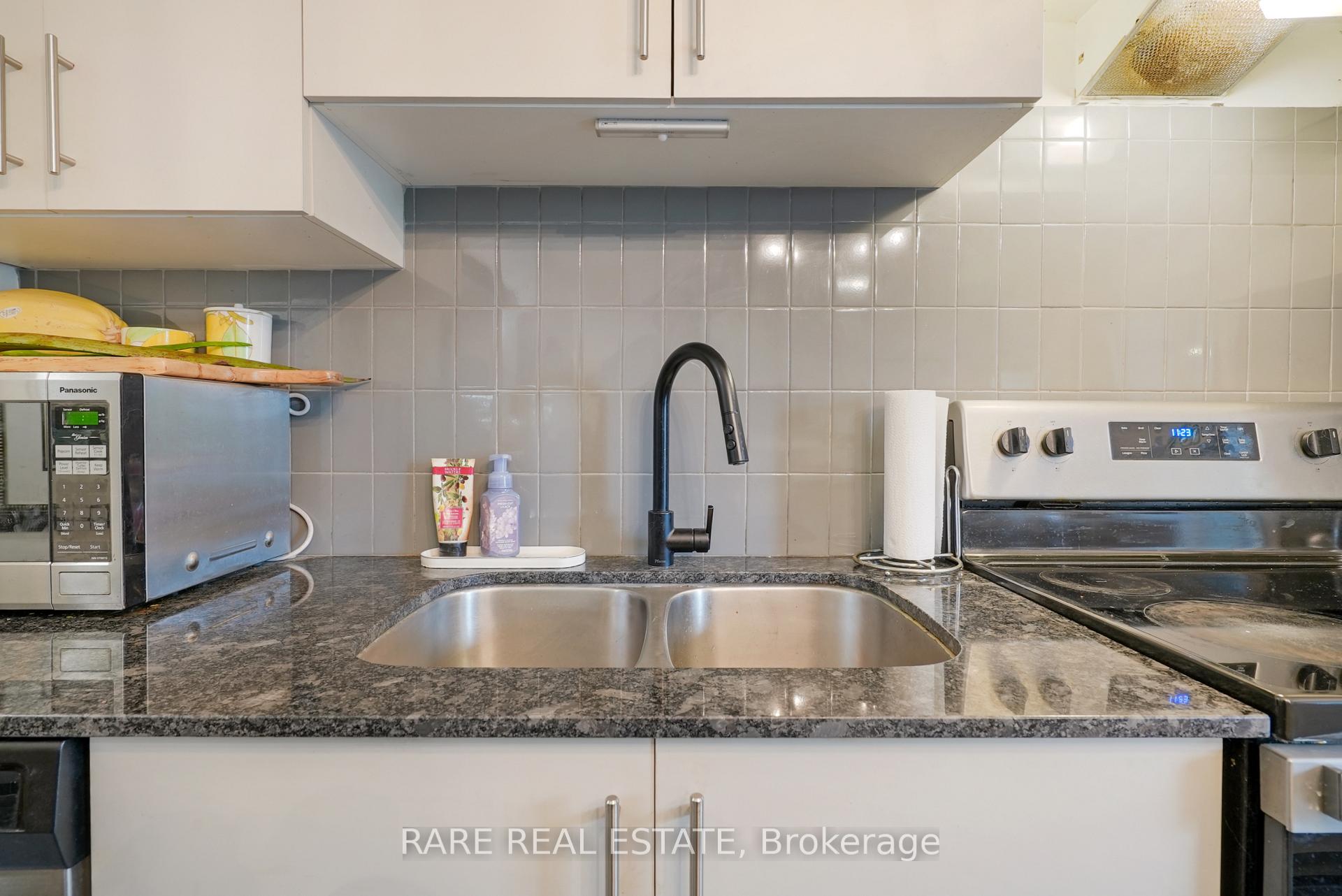 Photo 21 of Unit 101, 5 Chef Lane, Barrie, Bayshore — HOMEH