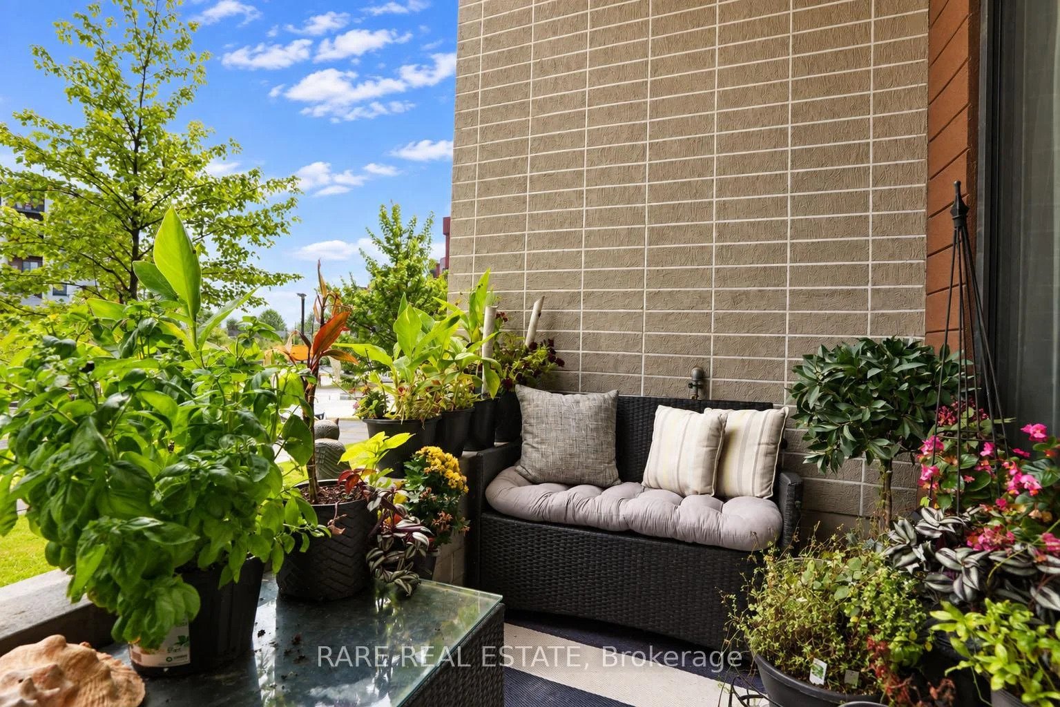 Photo 5 of Unit 101, 5 Chef Lane, Barrie, Bayshore — HOMEH