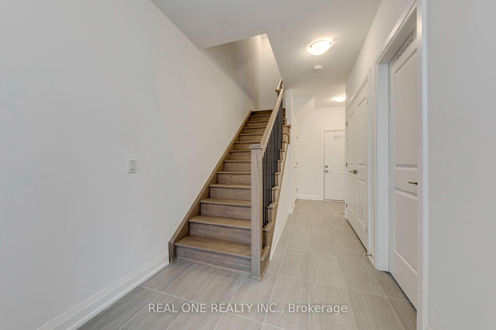 Photo 4 of 3174 Sixth Line, Oakville, Glenorchy — HOMEH