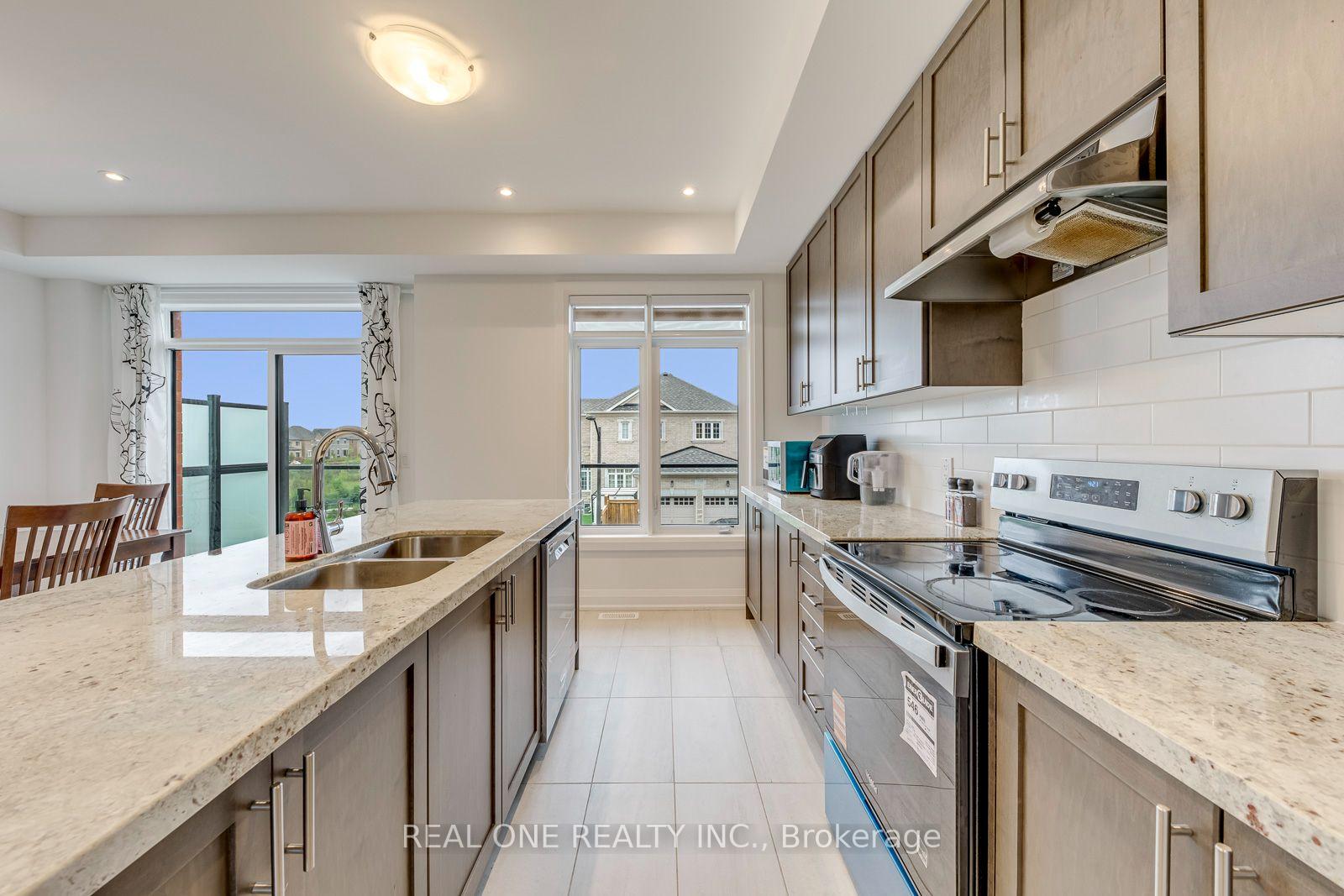 Photo 13 of 3174 Sixth Line, Oakville, Glenorchy — HOMEH
