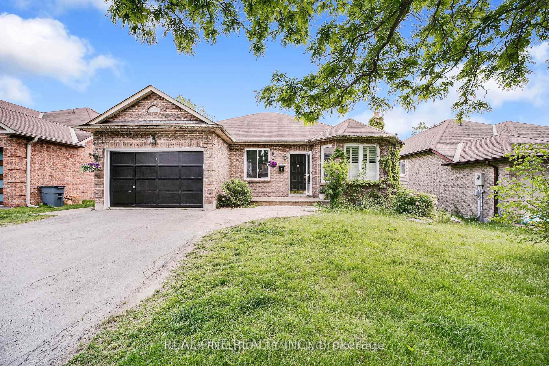 Photo 1 of Unit B, 58 Closs Square, Aurora, Aurora Village — HOMEH