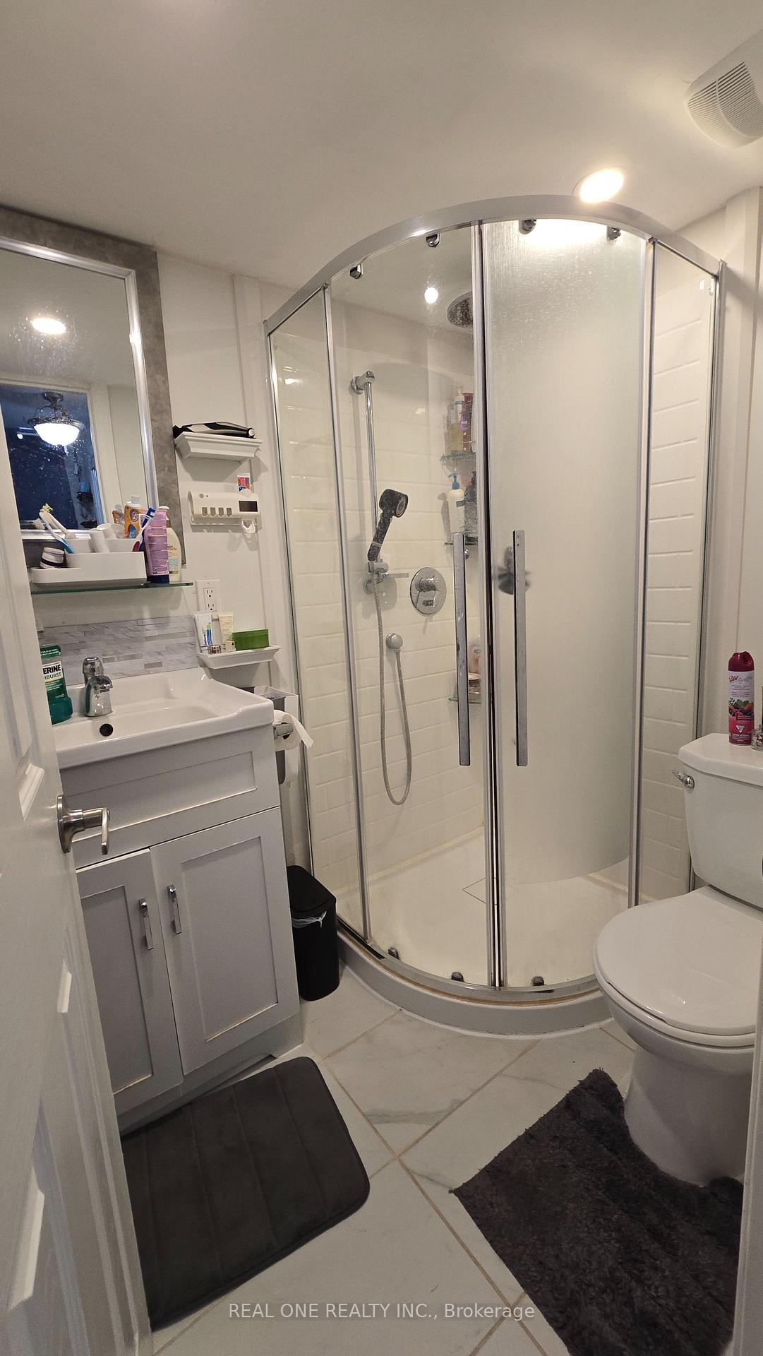 Photo 7 of Unit B, 58 Closs Square, Aurora, Aurora Village — HOMEH