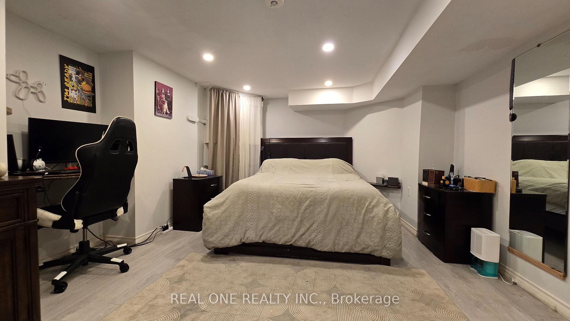 Photo 13 of Unit B, 58 Closs Square, Aurora, Aurora Village — HOMEH