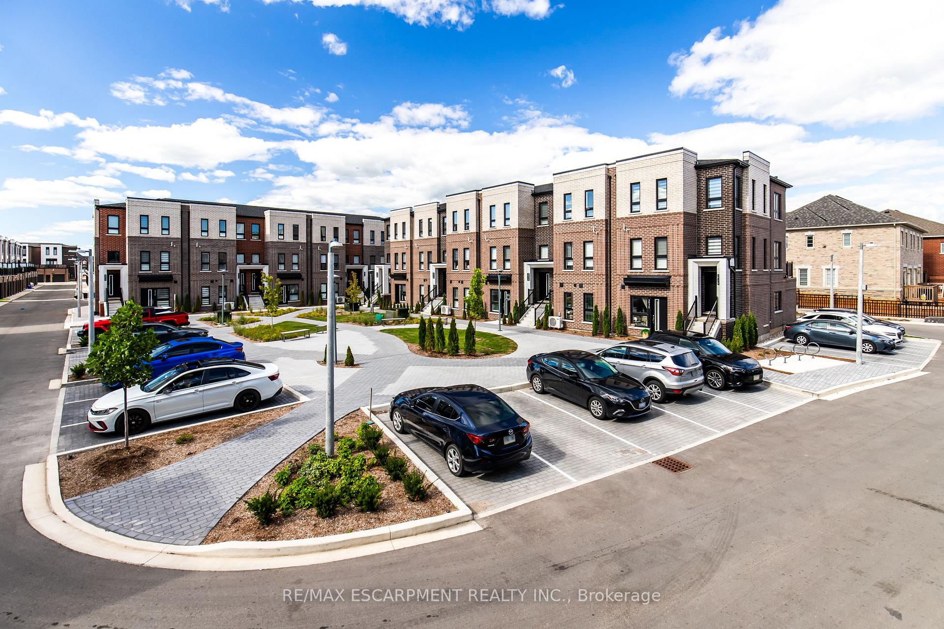Photo 24 of 55 Great Falls Boulevard, Hamilton, Waterdown — HOMEH