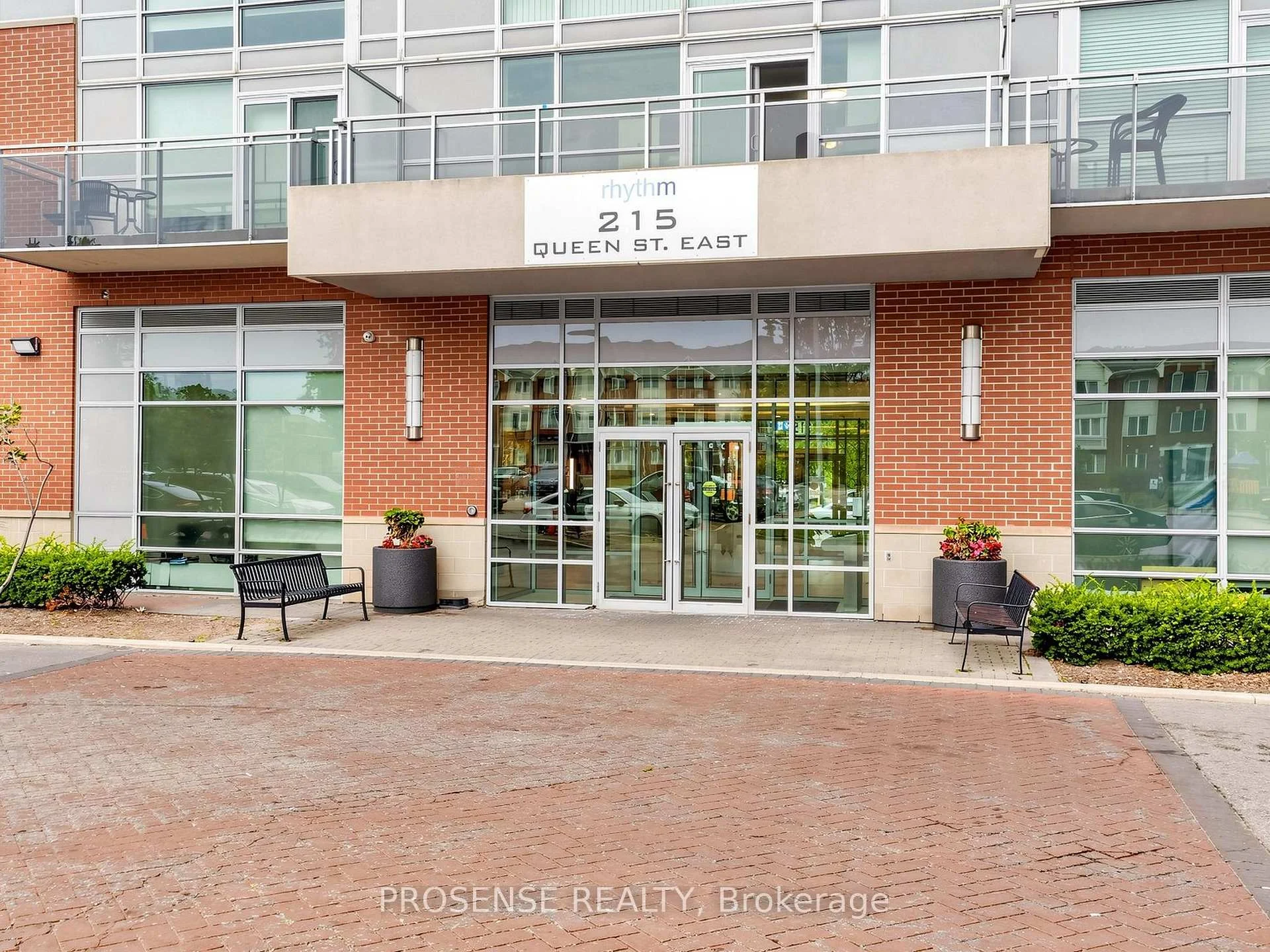 Photo 4 of Unit 306, 215 Queen Street E, Brampton, Queen Street Corridor — HOMEH